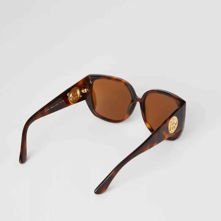 Burberry Oversized Butterfly Frame Sunglasses - Image 4