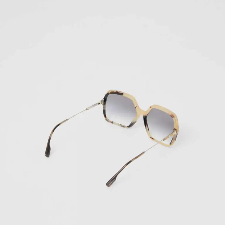 Burberry Oversized Square Frame Sunglasses - Image 4