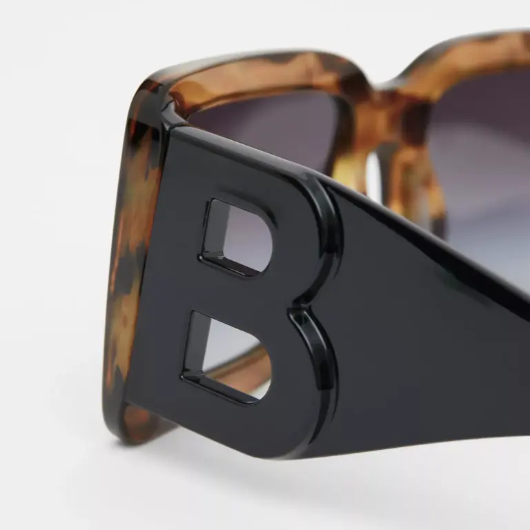 Burberry B Motif Square Frame Sunglasses - Image 2