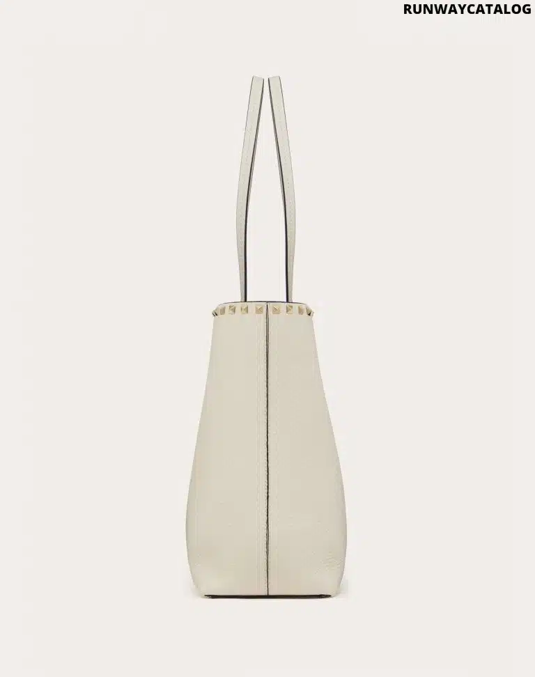 ROCKSTUD GRAINY CALFSKIN TOTE BAG - Image 5