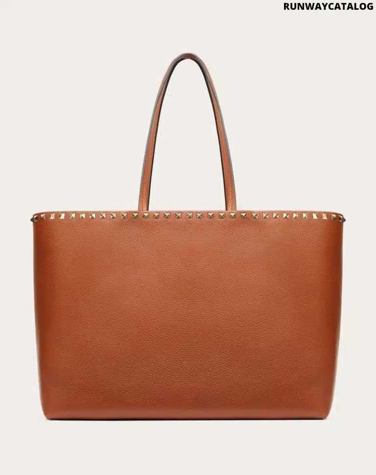 ROCKSTUD GRAINY CALFSKIN TOTE BAG