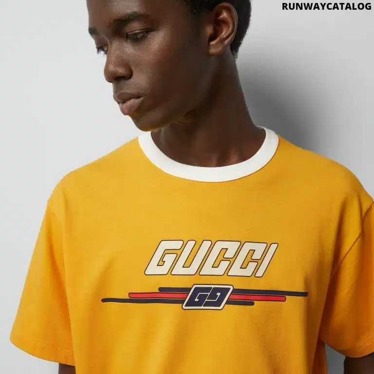 T-SHIRT WITH GUCCI PRINT - Image 3