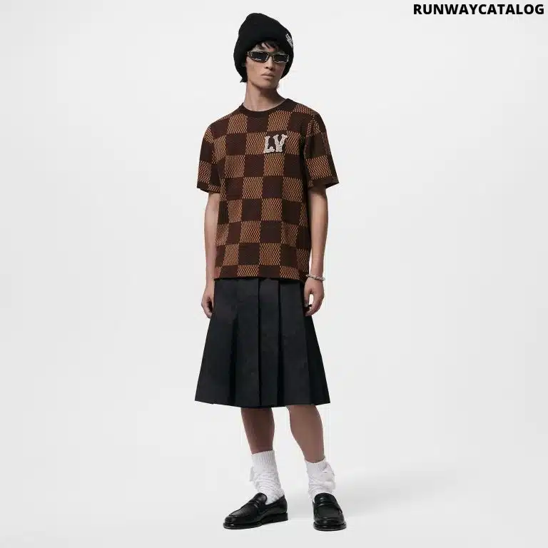 Short-Sleeved Cotton Damier Crewneck With Crystal LV Patch - Image 2