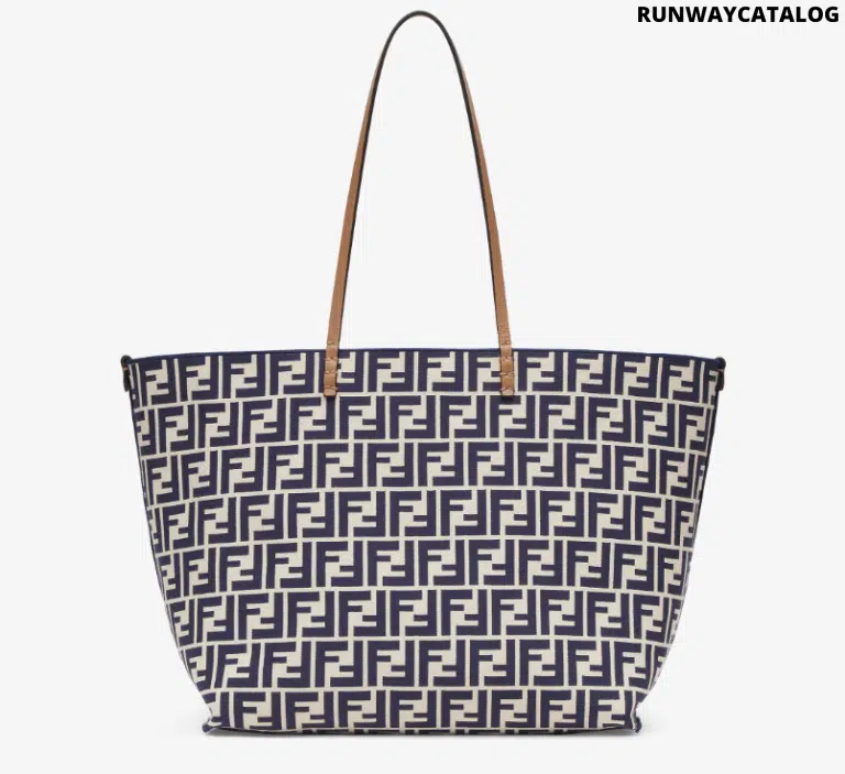 Reversible shopper in Pequin striped and beige FF fabric - Image 2