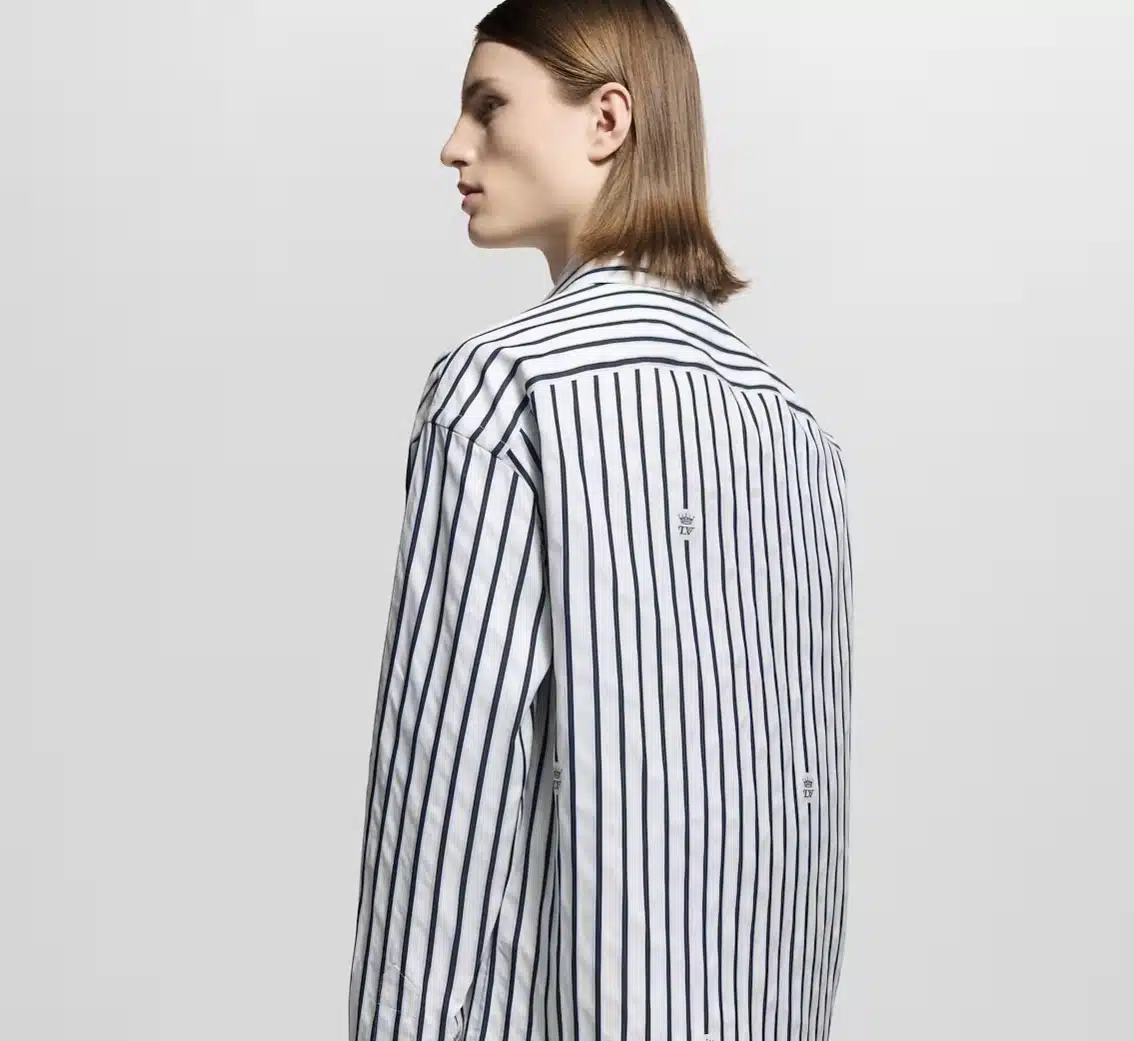 Long-Sleeved Zip-Up Shirt - Image 2