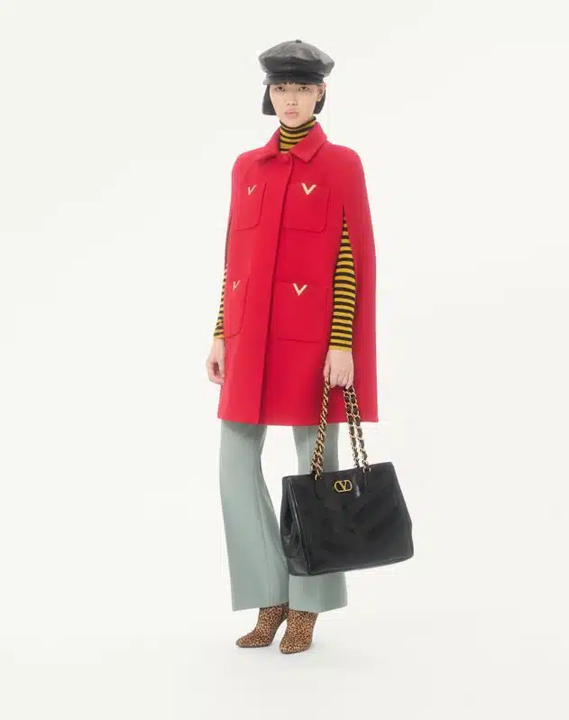 Valentino Garavani Laseine Shopping Bag In Nappa Leather With A Chevron Pattern - Image 2