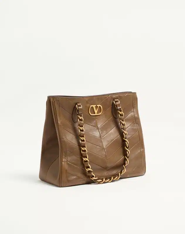 Valentino Garavani Laseine Shopping Bag In Nappa Leather With A Chevron Pattern - Image 3