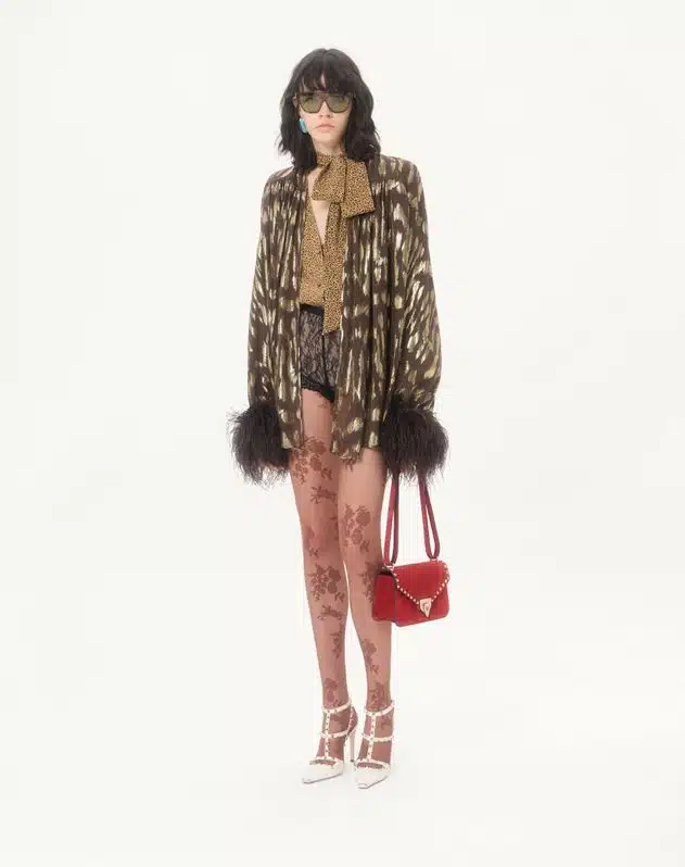 Valentino Garavani Rockstud Small Shoulder Bag In Suede - Image 2